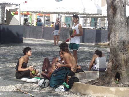jeunes dans la rue